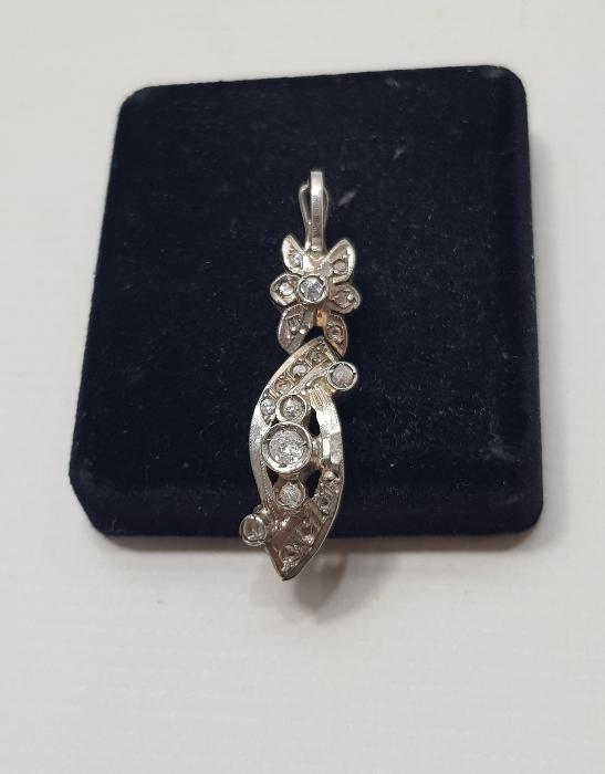 ELMAS VE PIRLANTA TAŞLARLA SÜSLÜ ANAYAR KOLYE UCU