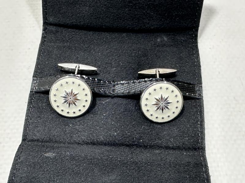 ORJİNAL DERİ KABINDA SARAR MARKA CUMHURBAŞKANLIĞI MİNELİ KOL DÜĞMELERİ