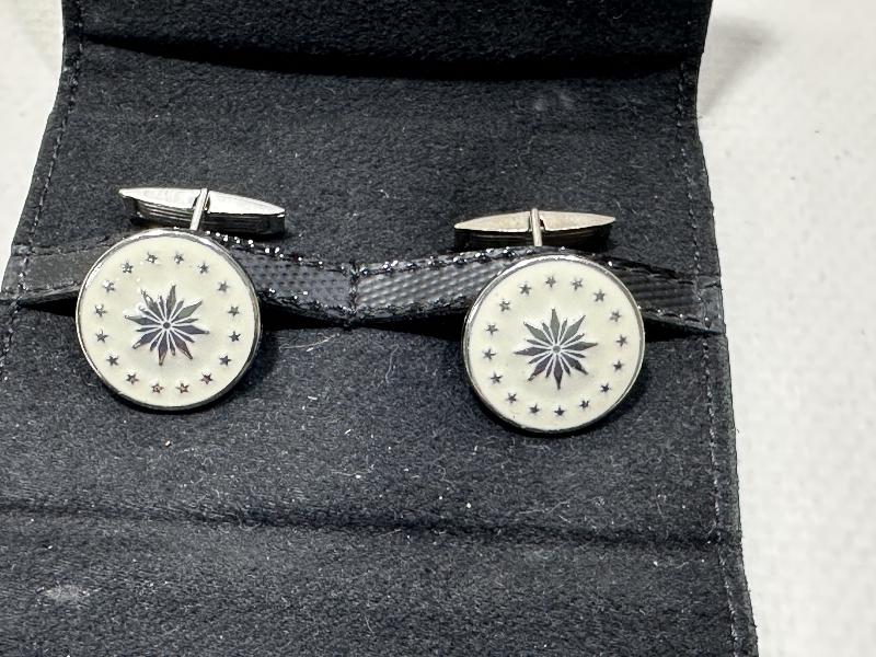 ORJİNAL DERİ KABINDA SARAR MARKA CUMHURBAŞKANLIĞI MİNELİ KOL DÜĞMELERİ