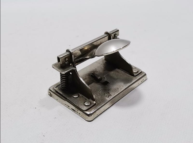 1930'LARDAN T.C. HÜKÜMETİ YAZILI METAL KAĞIT DELGECİ