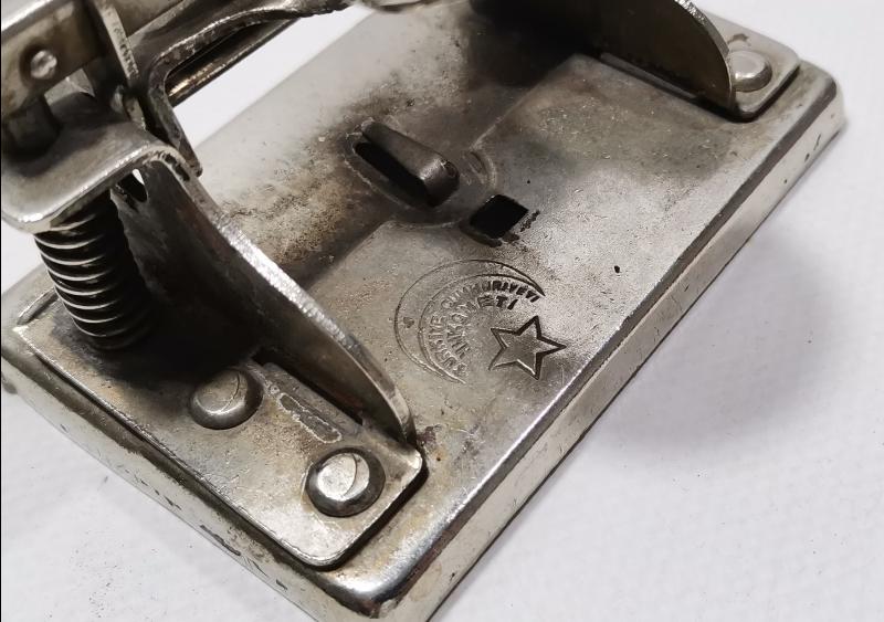 1930'LARDAN T.C. HÜKÜMETİ YAZILI METAL KAĞIT DELGECİ