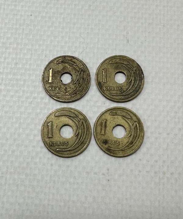 1948-1949-1950-1951 TARİHLİ DELİKLİ 1 KURUŞLAR
