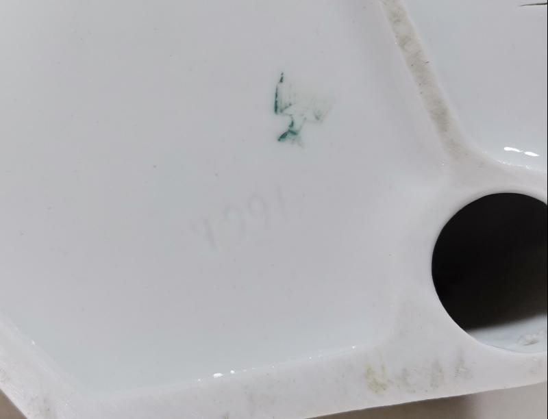 CARL SCHEİDİG KUŞ APLİKLİ PORSELEN KÜL TABLASI