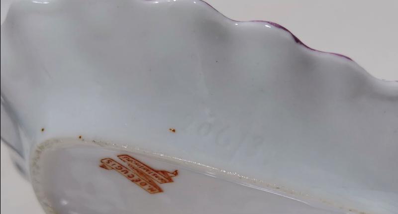 M. DECUGIS CONSTANTINOPLE DAMGALI PORSELEN SABUNLUK