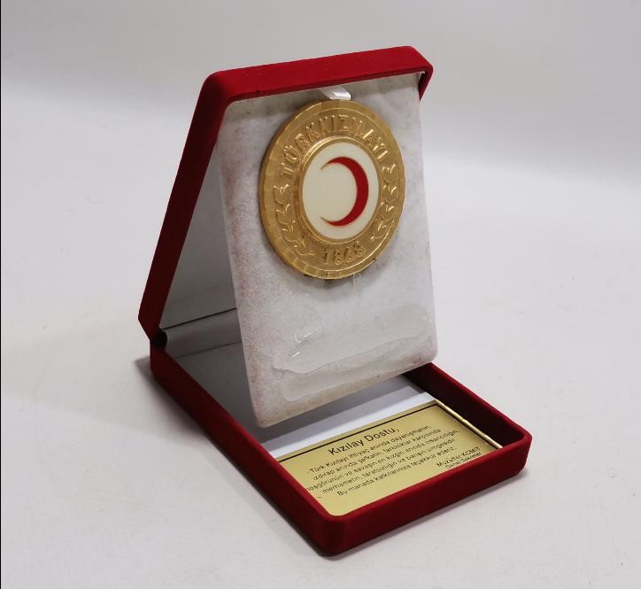 ORJİNAL KUTUSUNDA KIZILAY PLAKET MADALYA