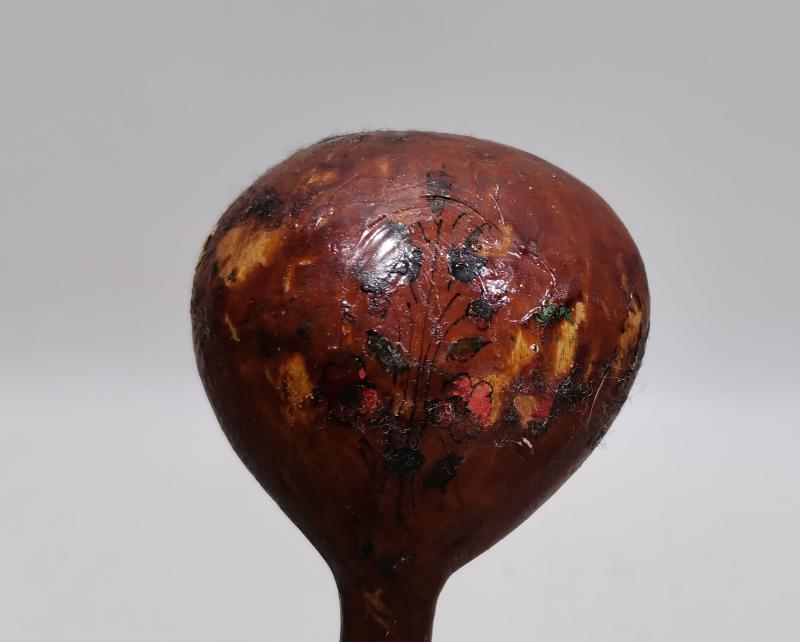 OSMANLI DÖNEMİ DEVLET ARMALI VE OSMANLICA YAZILI EL BOYAMA NADİR AHŞAP KAŞIK