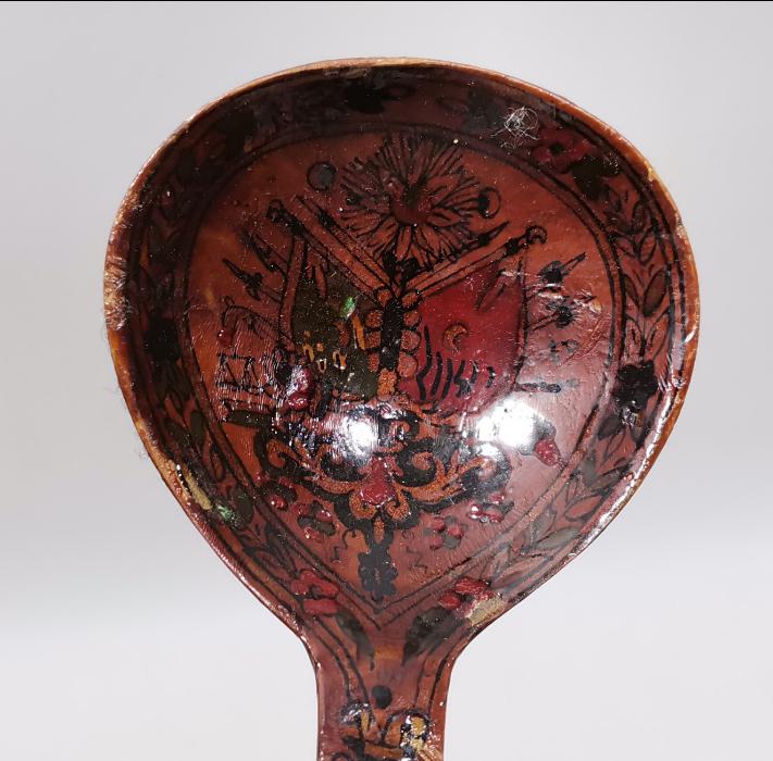 OSMANLI DÖNEMİ DEVLET ARMALI VE OSMANLICA YAZILI EL BOYAMA NADİR AHŞAP KAŞIK