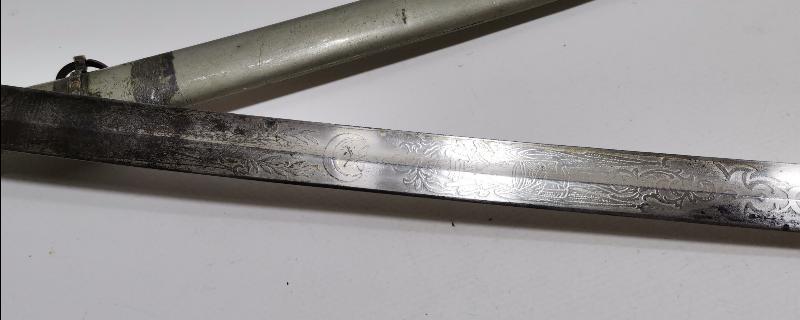 OSMANLI DÖNEMİ ERMENİ USTA VAHRAM TADJIRIAN YAPIMI AY YILDIZLI VE OSMANLICA YAZILI ÇOK NADİR SUBAY KILICI