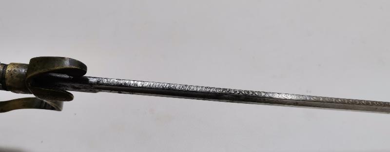 OSMANLI DÖNEMİ ERMENİ USTA VAHRAM TADJIRIAN YAPIMI AY YILDIZLI VE OSMANLICA YAZILI ÇOK NADİR SUBAY KILICI