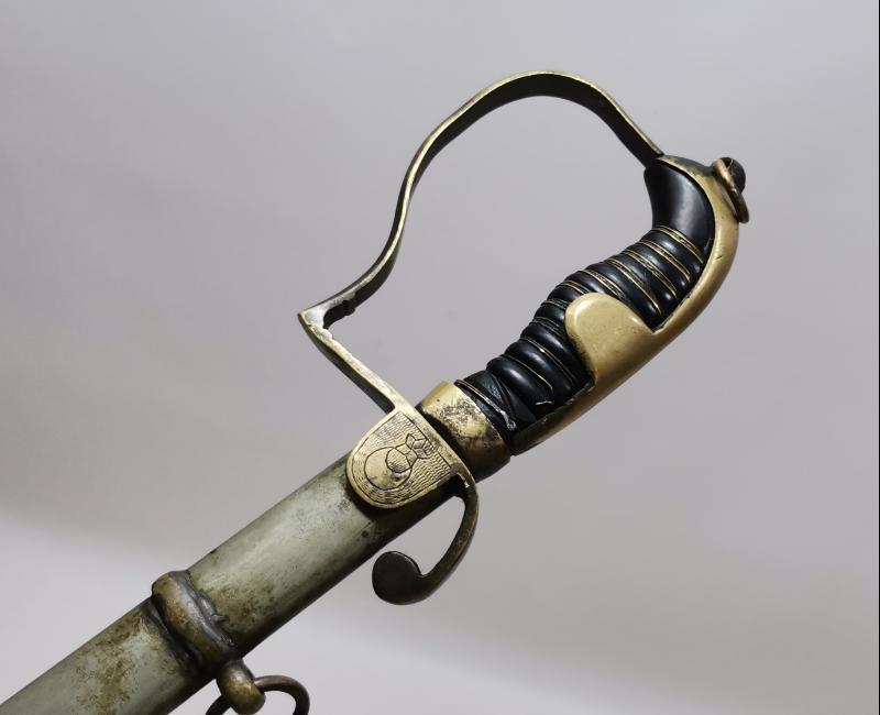 OSMANLI DÖNEMİ ERMENİ USTA VAHRAM TADJIRIAN YAPIMI AY YILDIZLI VE OSMANLICA YAZILI ÇOK NADİR SUBAY KILICI