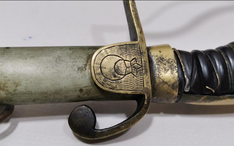 OSMANLI DÖNEMİ ERMENİ USTA VAHRAM TADJIRIAN YAPIMI AY YILDIZLI VE OSMANLICA YAZILI ÇOK NADİR SUBAY KILICI