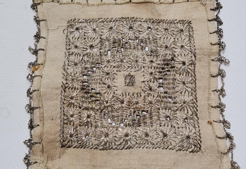 OSMANLI DÖNEMİ GÜMÜŞ SIRMA İŞÇİLİKLİ BARDAK ALTLIĞI