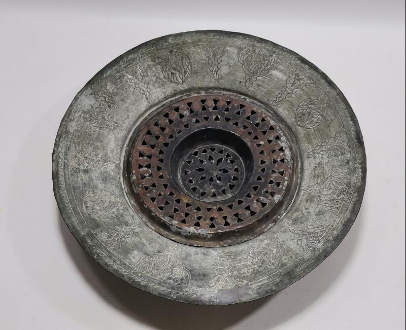 OSMANLI DÖNEMİ İBRİK ALTLIĞI 