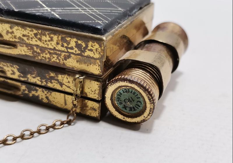 OSMANLI DÖNEMİ LEVANTEN İŞİ RUJLU PUDRİYER KUTUSU