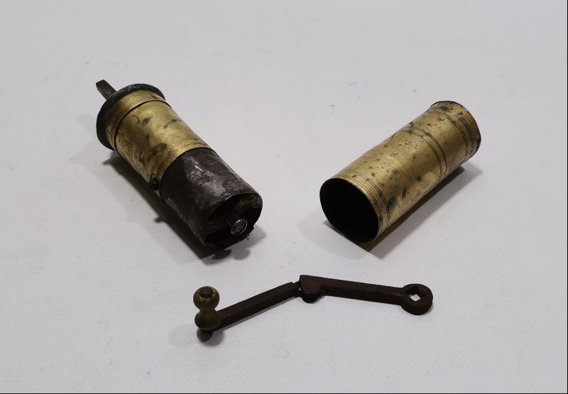 OSMANLICA DAMGALI PİRİNÇ KAHVE DEĞİRMENİ