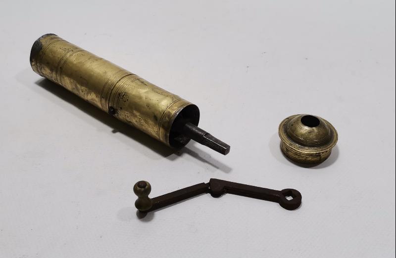 OSMANLICA DAMGALI PİRİNÇ KAHVE DEĞİRMENİ