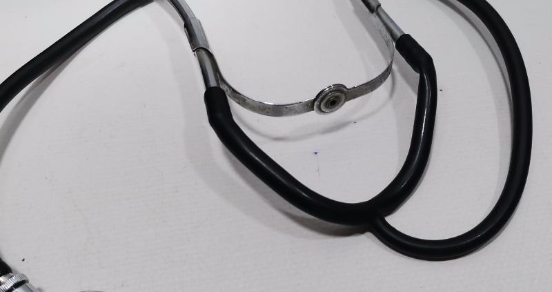 TIP TARİHİ: ORJİNAL DERİ KUTUSUNDA TANSİYON ALETİ VE STETESKOP