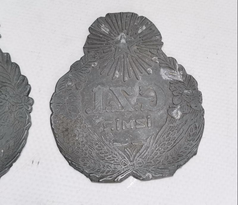 İZMİR ZABITASI ESKİ ROZETLER