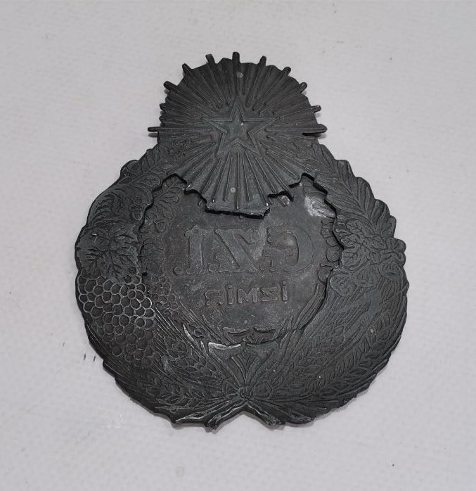 İZMİR ZABITASI ESKİ ROZETLER