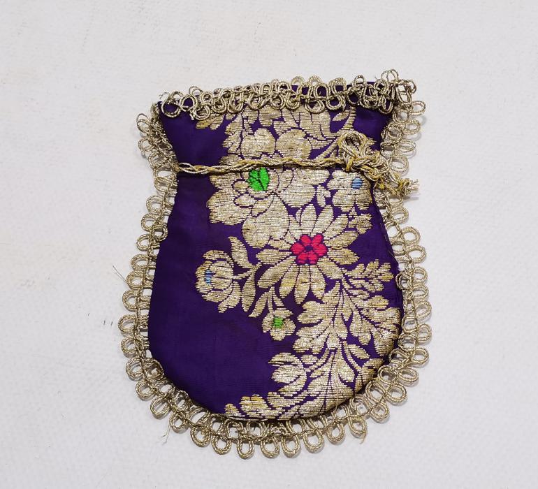 OSMANLI DÖNEMİ ALTIN SIRMA İŞLEMELİ ELMASİYE PARA KESESİ 