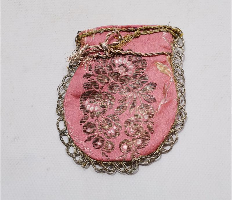 OSMANLI DÖNEMİ ALTIN SIRMA İŞLEMELİ ELMASİYE GELİN KESESİ 