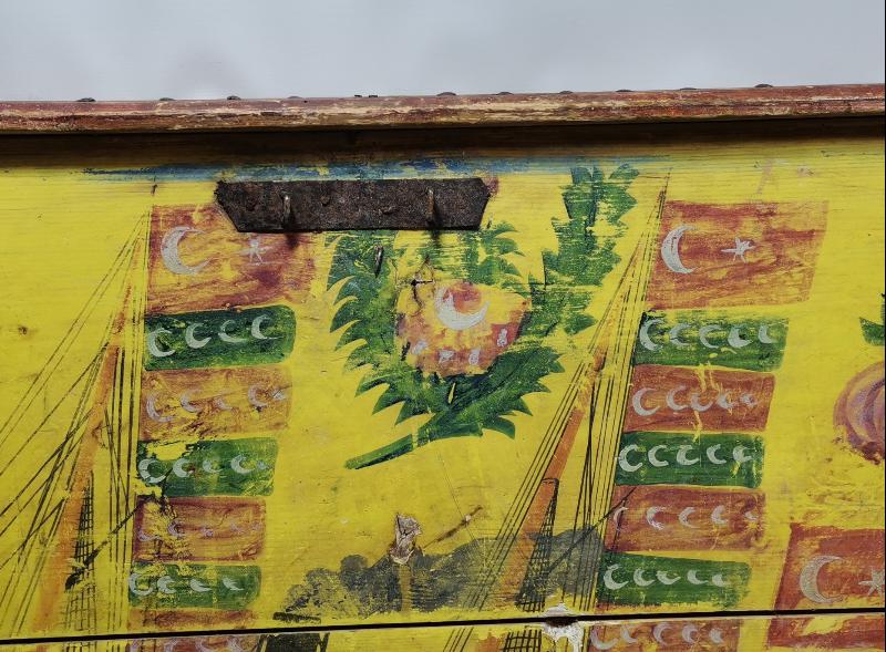 OSMANLI DÖNEMİ ÇOK NADİR BOL BAYRAKLI GEMİLİ SANDIK KAPAĞI