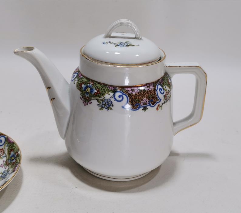 OSMANLI DÖNEMİ KUZNETSOV DAMGALI PORSELEN SÜTLÜK VE FİNCAN