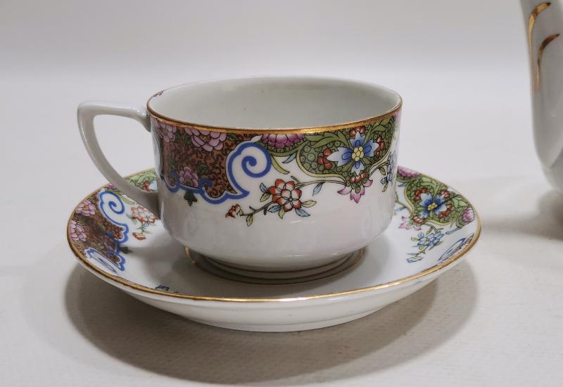 OSMANLI DÖNEMİ KUZNETSOV DAMGALI PORSELEN SÜTLÜK VE FİNCAN