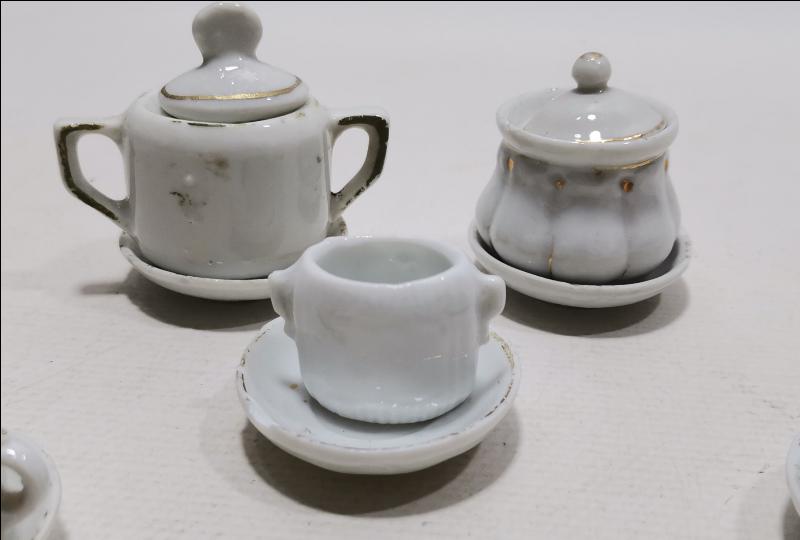 OSMANLI DÖNEMİ OYUNCAK PORSELEN SETİ