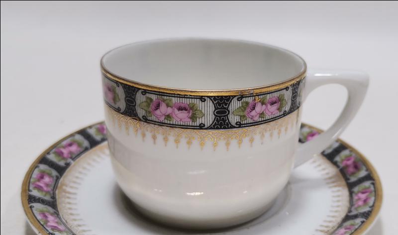 OSMANLI DÖNEMİ PORSELEN ÇAY FİNCANI