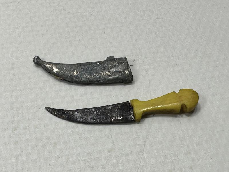 ANTİKA BURSA İŞİ ÇOK NADİR KATALİN SAPLI MİNİ HANÇER 