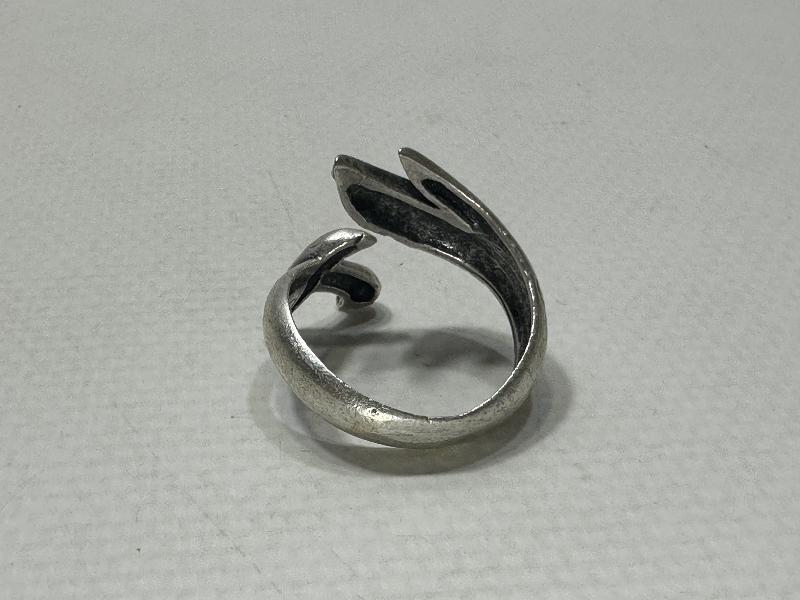 ÜZERİ HADİS YAZILI ZÜLFİKAR KILICI FORMLU YÜZÜK