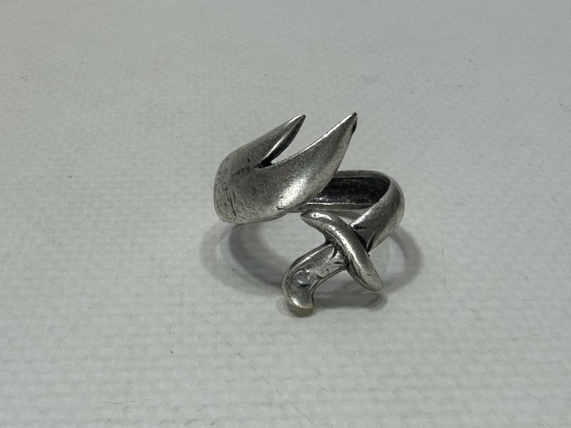 ÜZERİ HADİS YAZILI ZÜLFİKAR KILICI FORMLU YÜZÜK