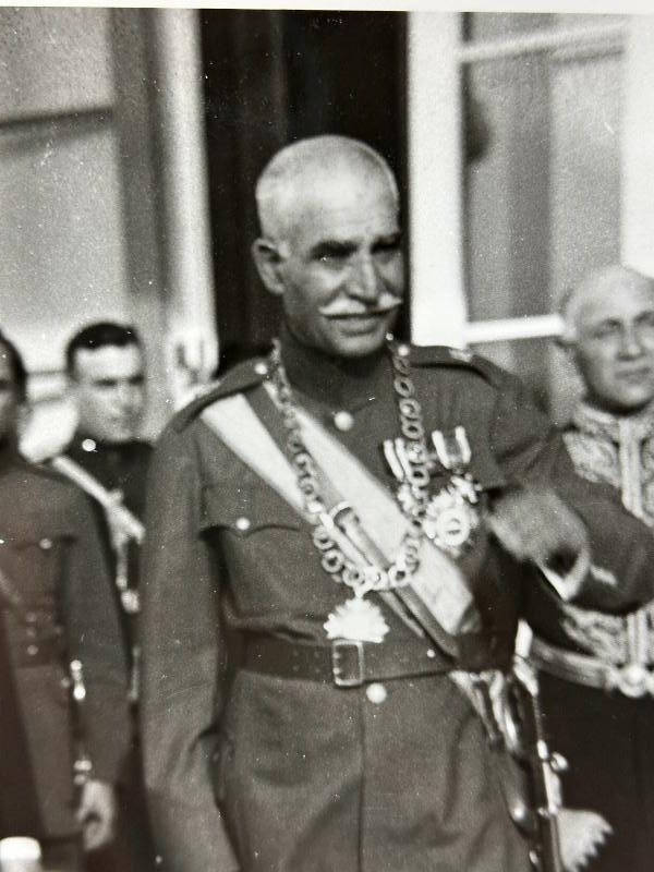 ATATÜRK, İRAN ŞAHI RIZA PEHLEVİ VE DEVLET ERKANI EŞLERİYLE ORJİNAL FOTOĞRAF