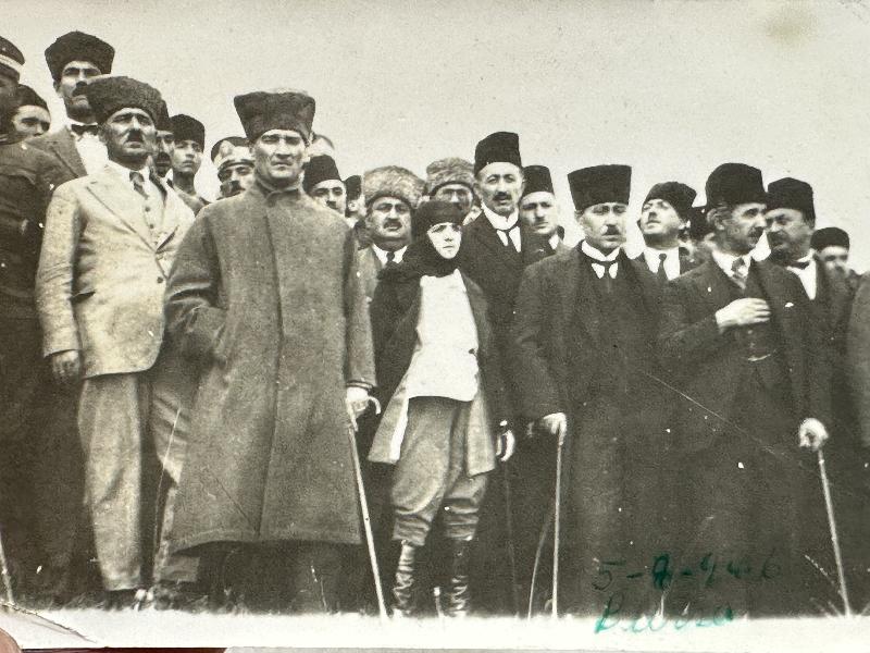 İLK KEZ GÖRÜLEN ORJİNAL ATATÜRK FOTOĞRAFI 