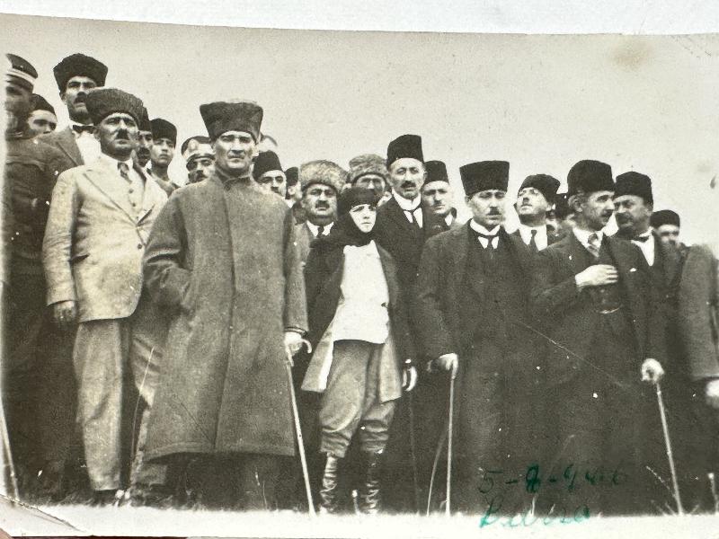 İLK KEZ GÖRÜLEN ORJİNAL ATATÜRK FOTOĞRAFI 