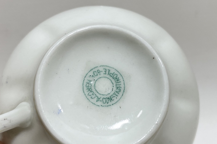 ALTI DAMGALI OSMANLI DÖNEMİ PORSELEN KAHVE FİNCANI