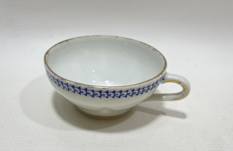 ALTI DAMGALI OSMANLI DÖNEMİ PORSELEN KAHVE FİNCANI