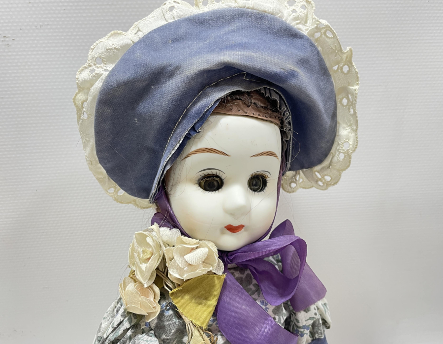 GÖZLERİ HAREKETLİ ANTİKA PORSELEN BEBEK