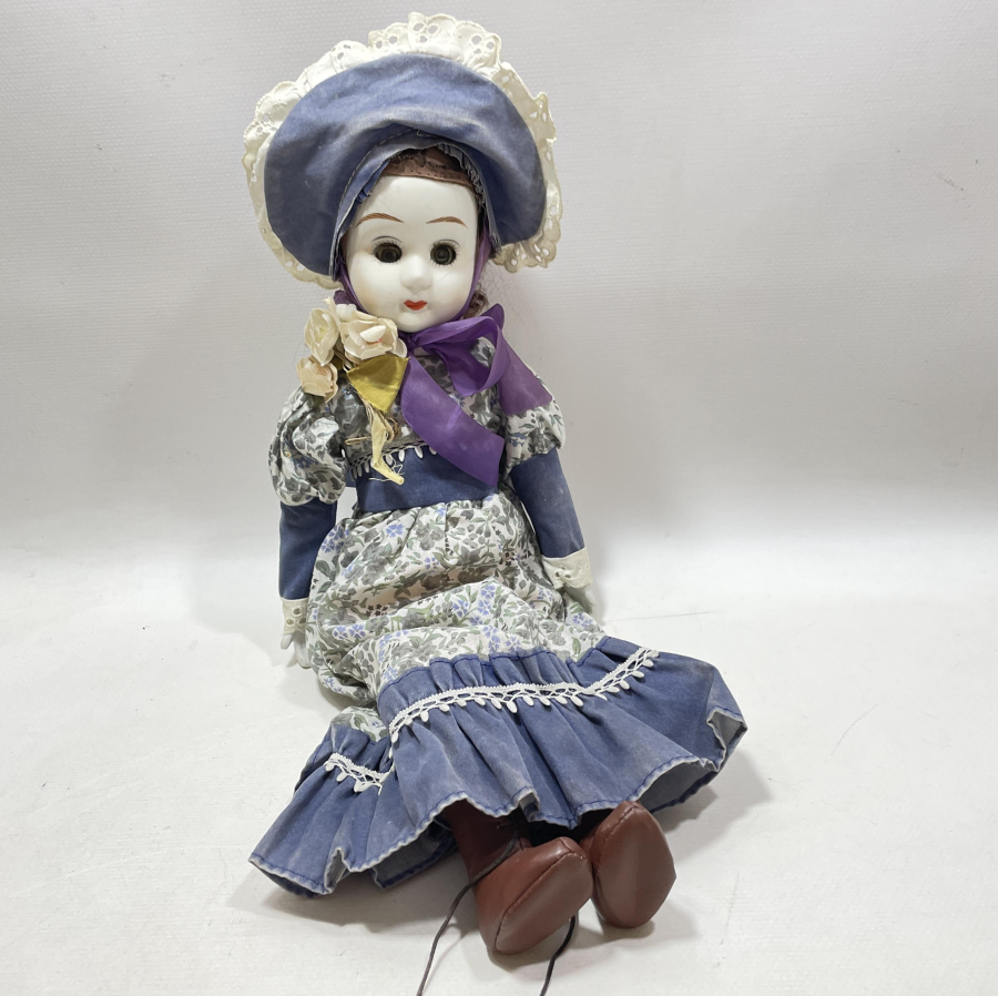 GÖZLERİ HAREKETLİ ANTİKA PORSELEN BEBEK