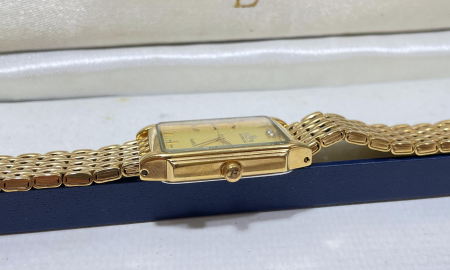 ORJİNAL KUTUSUNDA ALTIN KAPLAMA ÇİL KONDİSYONDA EDEN MARKA KOL SAATİ