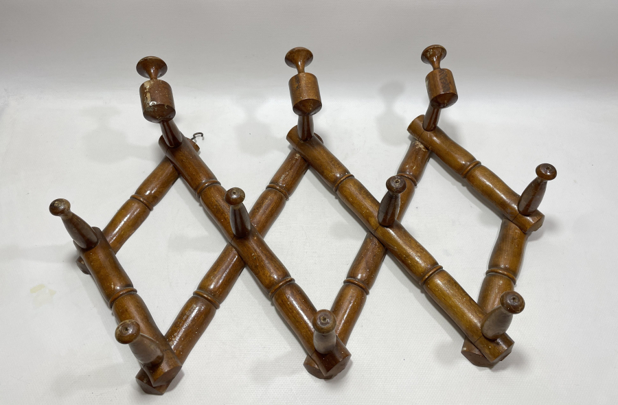 OSMANLI DÖNEMİ AHŞAP AKORDİYON ASKILIK