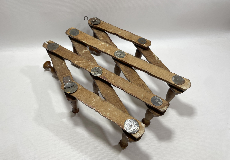 OSMANLI DÖNEMİ AHŞAP AKORDİYON ASKILIK