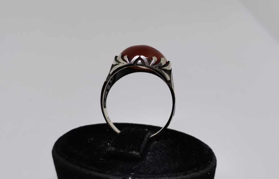 AKİK TAŞLI GÜMÜŞ ERKEK YÜZÜĞÜ