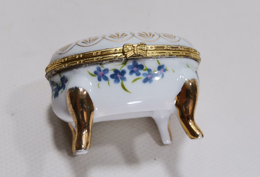 ANTİKA PORSELEN KAPAKLI MÜCEVHER KUTUSU