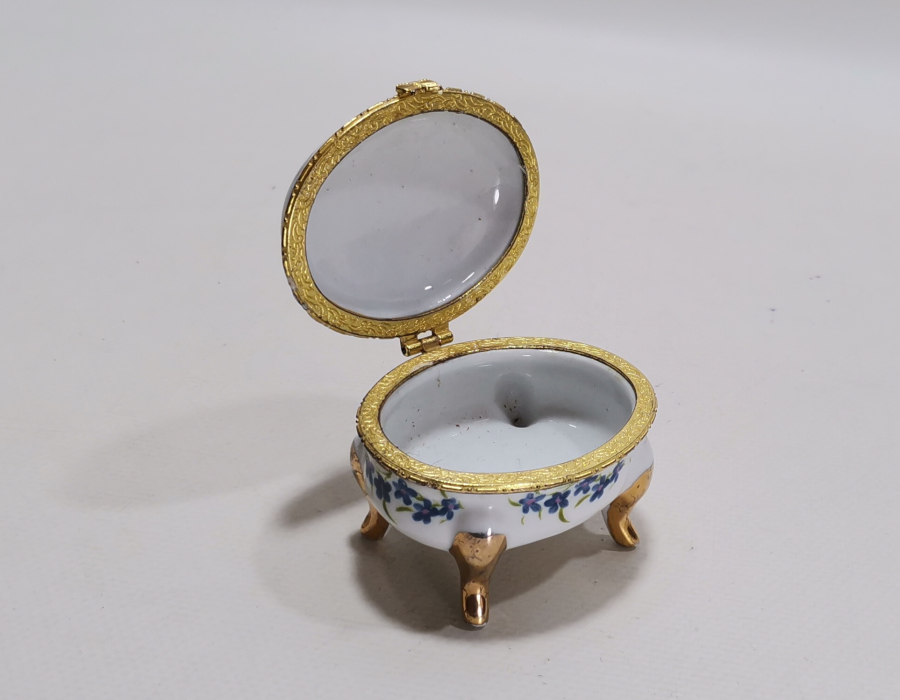 ANTİKA PORSELEN KAPAKLI MÜCEVHER KUTUSU