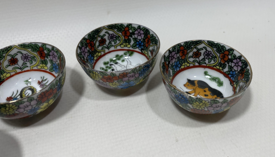 ANTİKA PORSELEN SAKİ BARDAĞI LOTU