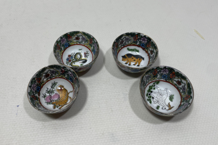 ANTİKA PORSELEN SAKİ BARDAĞI LOTU