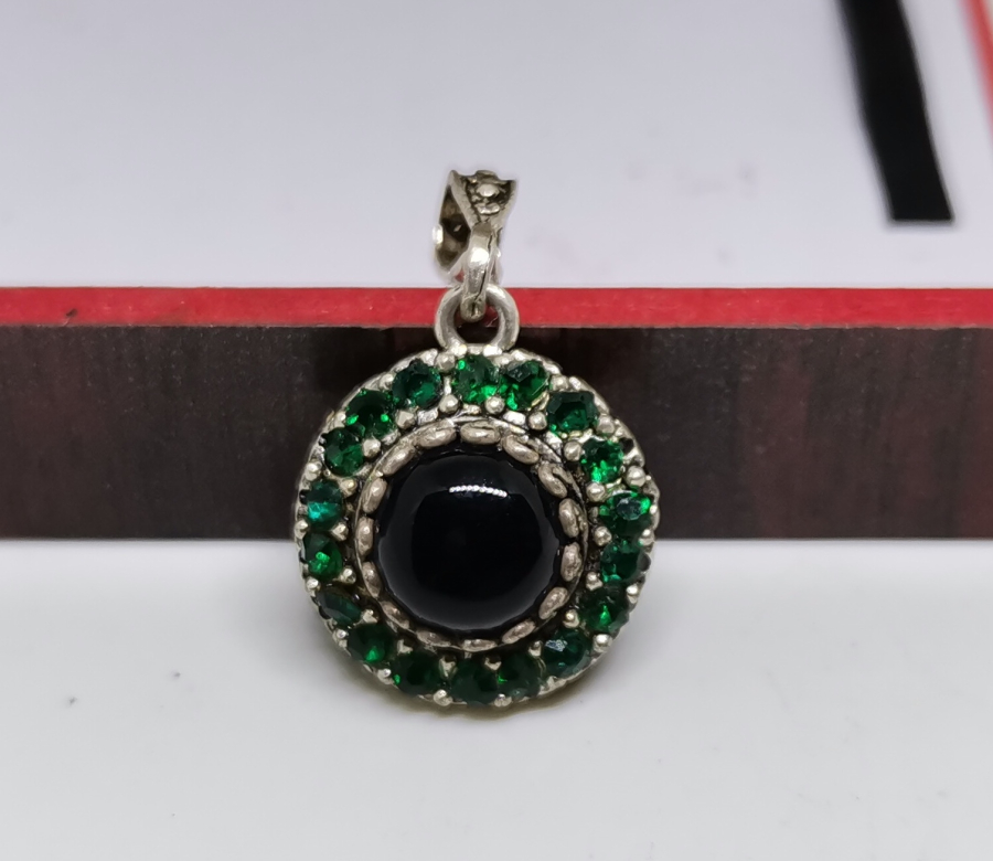 BEY PAZARI YAPIMI AKİK TAŞLI KOLYE UCU