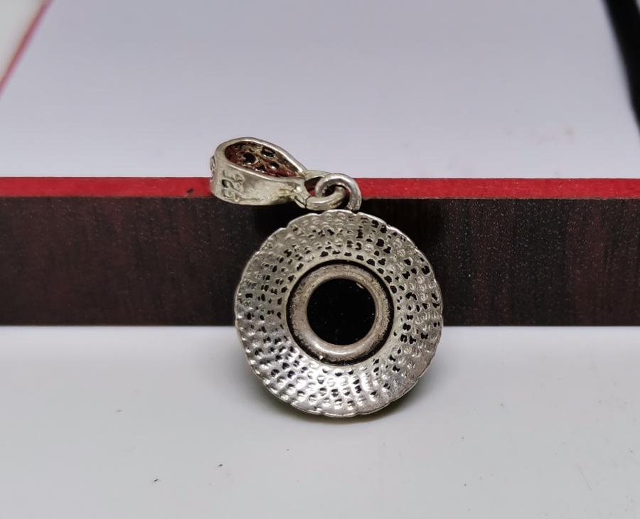 BEY PAZARI YAPIMI AKİK TAŞLI KOLYE UCU